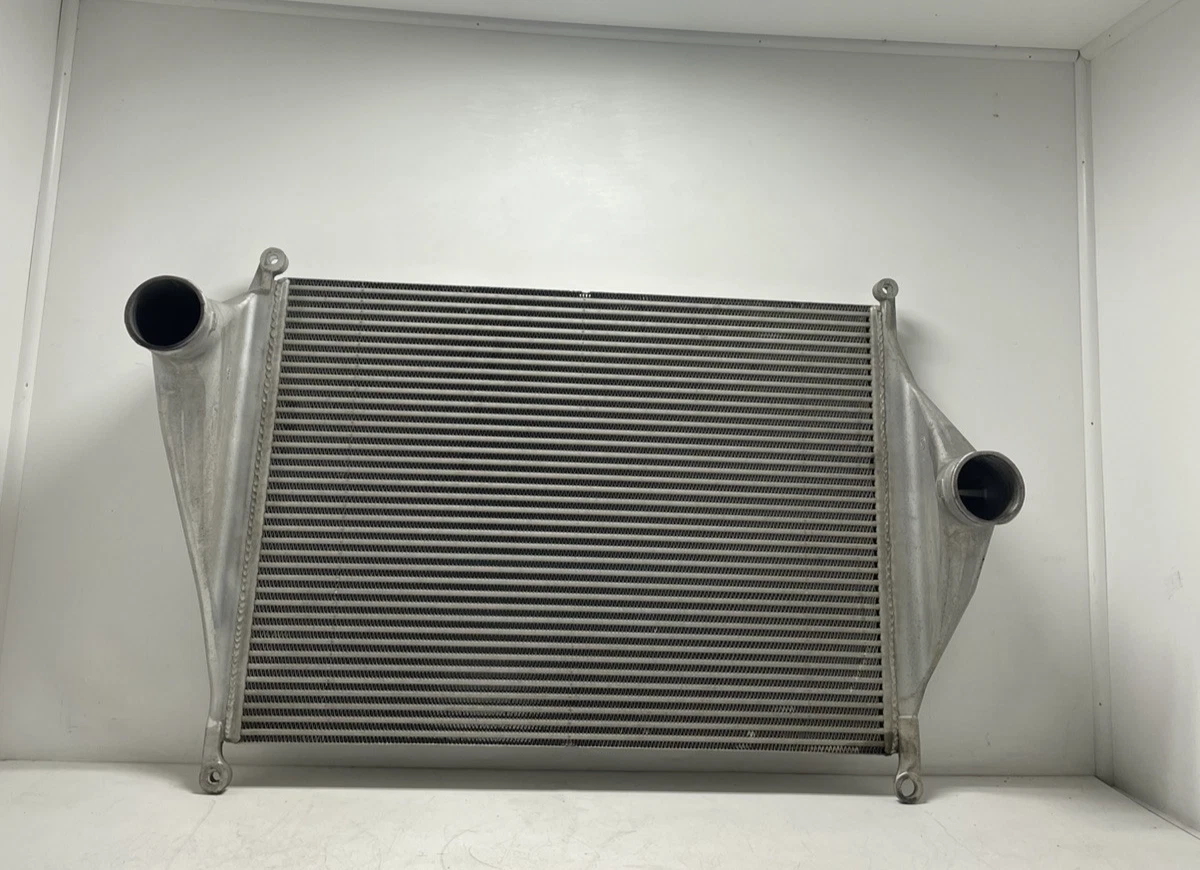 Freightliner Cascadia 2018+ Detroit Air Intercooler