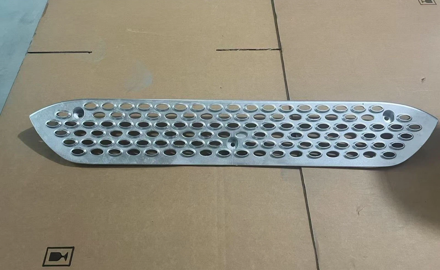 Front Fairing Step - Lower Step Plate for Peterbilt 579 2022 2023 2024+ Semi Trucks